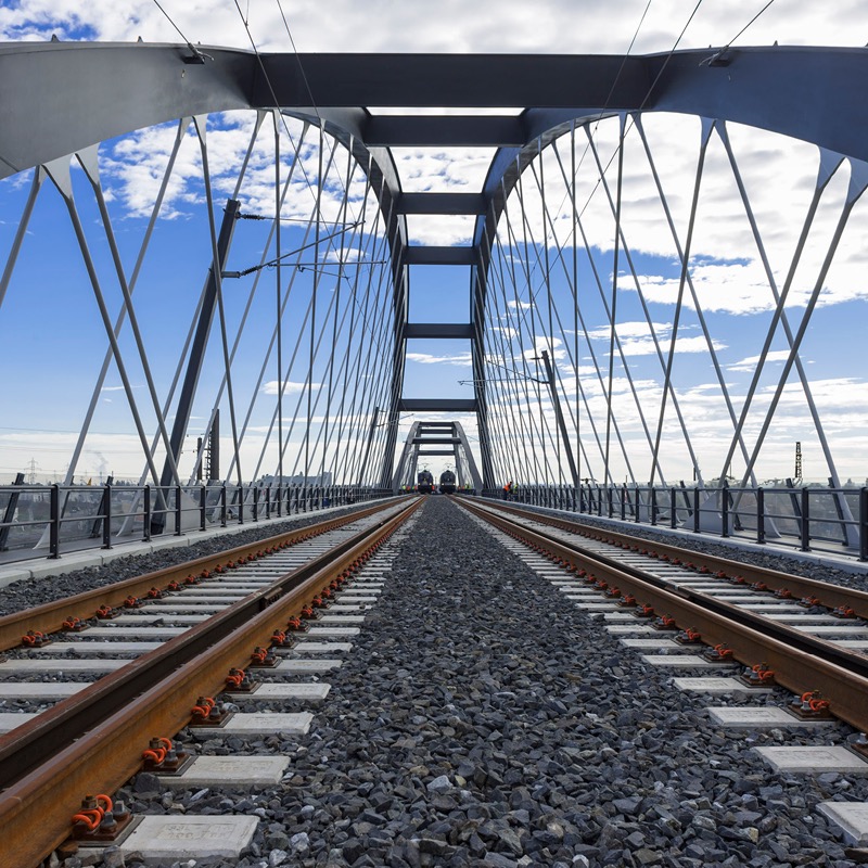 Feste Brücke für den Eisenbahnverkehr